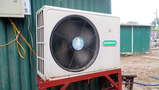 Rét căm căm, đào thất thốn tiến vua được vào phòng điều hòa